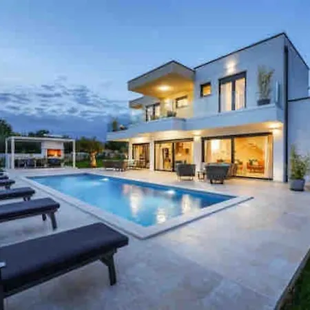 Istria-villa Frani-large Pool-parking Villa *