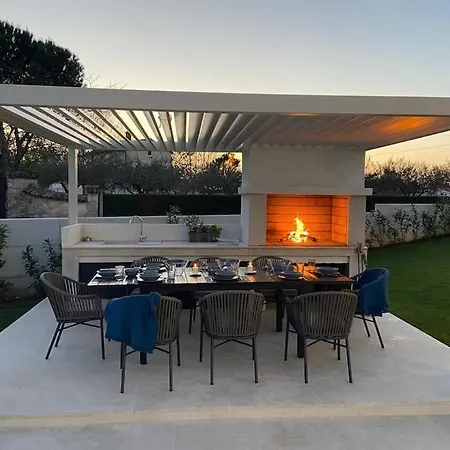 Istria-villa Frani-large Pool-parking Jehnici