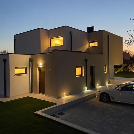 Istria-villa Frani-large Pool-parking Villa *