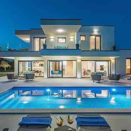Istria-villa Frani-large Pool-parking Villa Jehnici